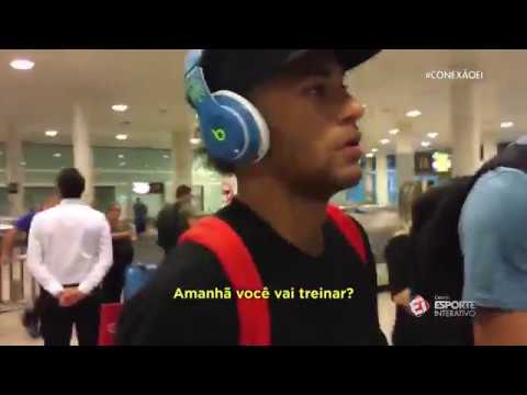 Neymar chega a Barcelona em silêncio