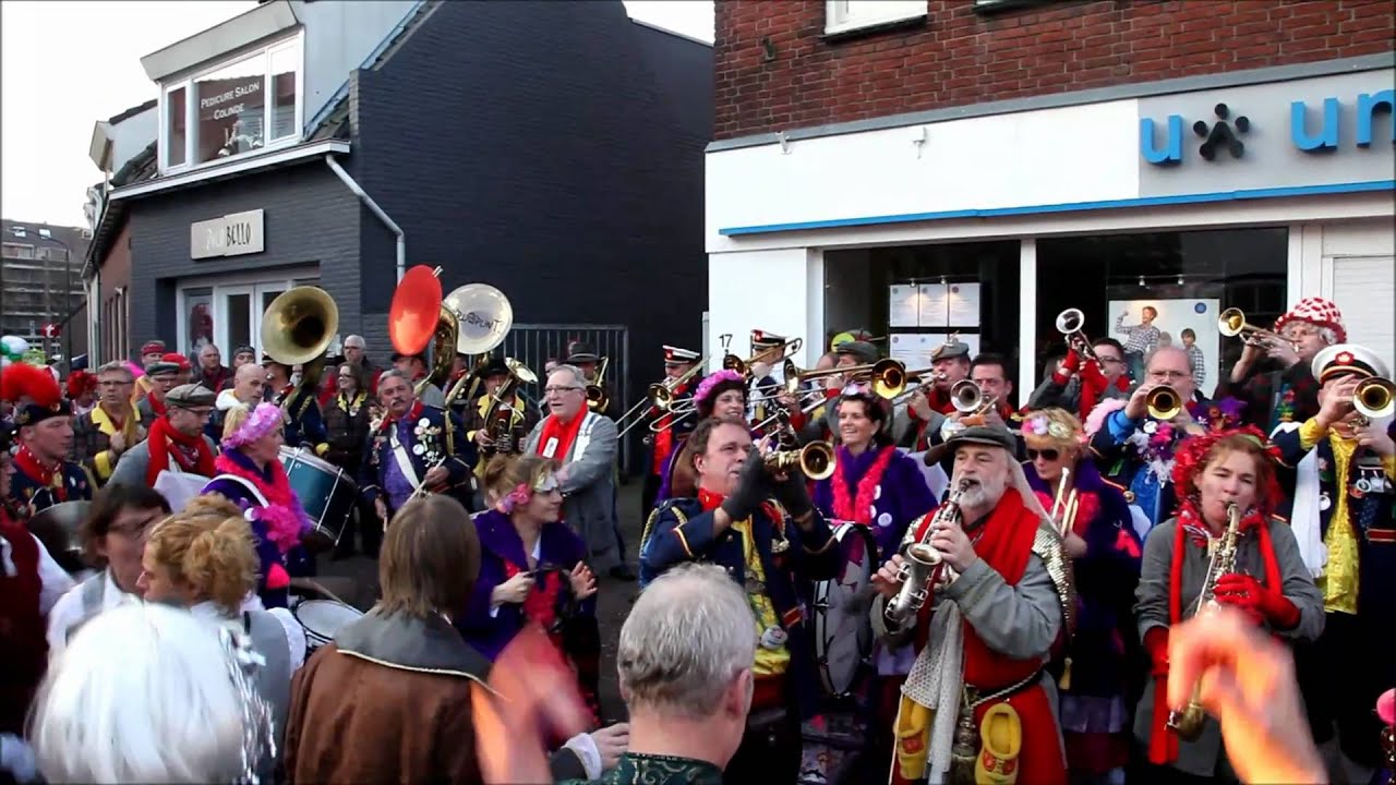 Carnaval 2011 Unique stukske muziek  dinsdag 8 maart, www.doedezedan.nl.wmv