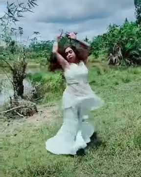 MIMI PERI RAPUNZEL MENARI INDIA