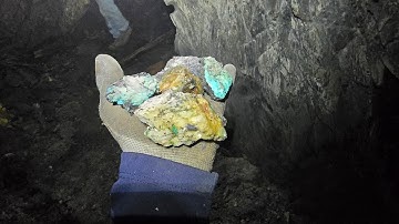 Rare Mineral Formations Found Rappelling Into Abandoned Mine With @LegendsoftheLode 