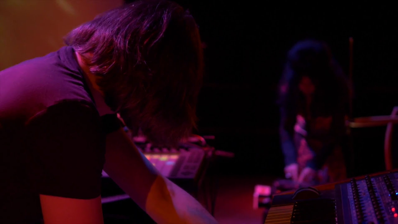 GILDA RAZANI - HANZŌ WANNING - Theremin - About Aphrodite -Treibjagd - Live