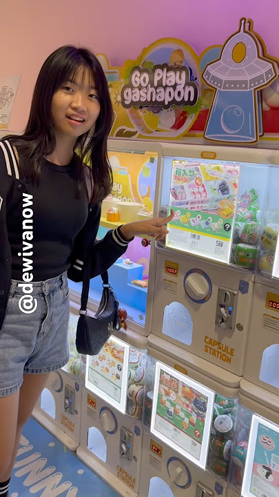 Cece pengen squishy terkecil di dunia #dewivanow #cecerichelle #squishy #gashapon #minisquishy