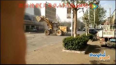 Bulldozer Battle on the Streets of China | This is China