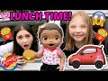 BABY ALIVE has a PICNIC PARTY! DRIVE THRU and  FRIES! The Lilly and Mommy Show! FUNNY KIDS SKIT!
