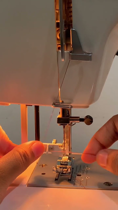 Pasang benang 3 detik ?#fyp #tips #tutorial #hacks #sewing #sewingmachine #obras #fashion #outfit