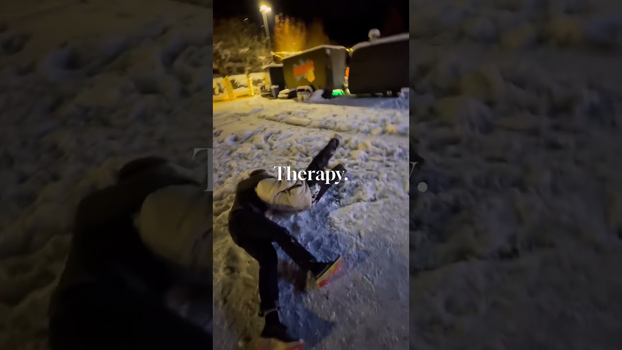 Therapy 💆🏼‍♂️ #viral #viralshorts #andorra #snow