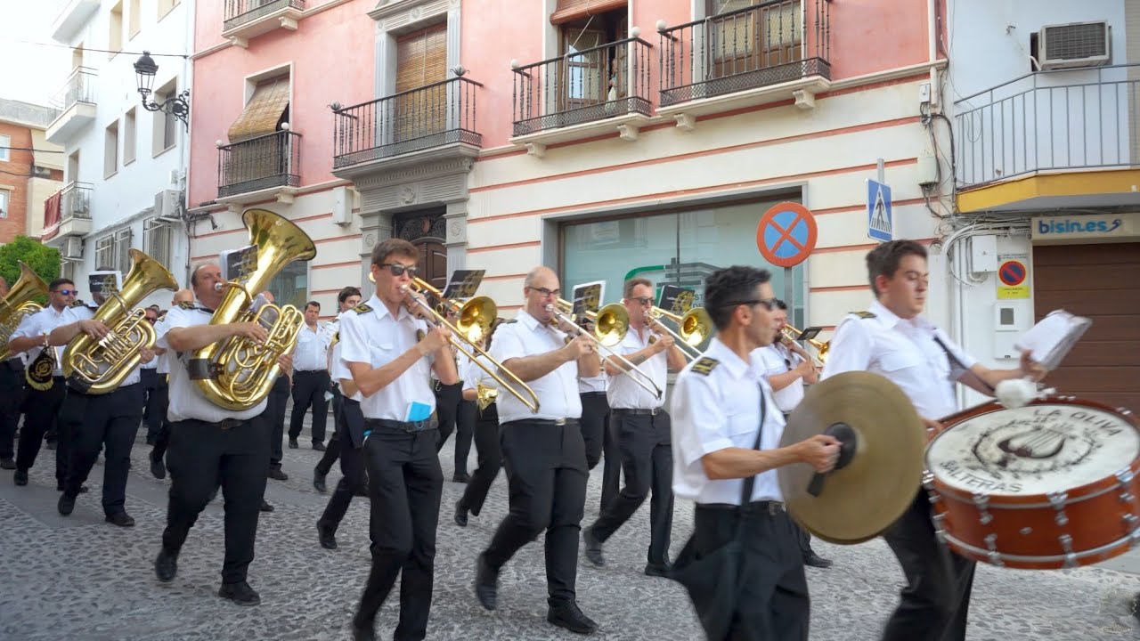 Pasacalles de la Oliva de Salteras en Priego de Córdoba