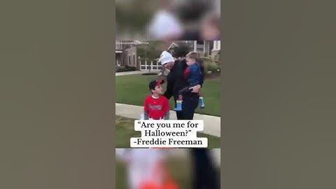 When Freddie Freeman found a kid dressed up as him for Halloween 🙌🎃 (via chelseafreeman/TT) #shorts