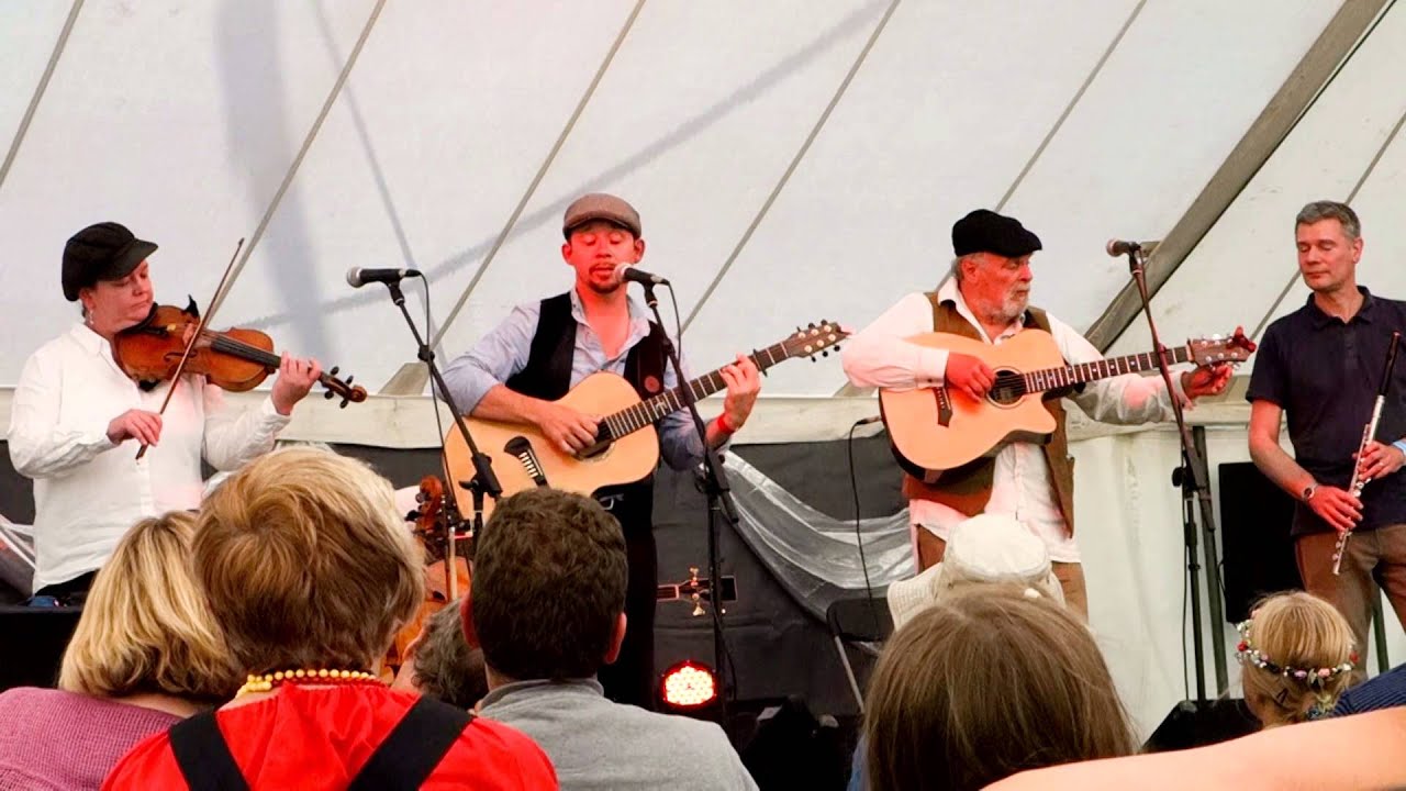 Somewhere Along The Road (Maddy Prior / Rick Kemp cover) - midswégan - Festival at the Edge 2015