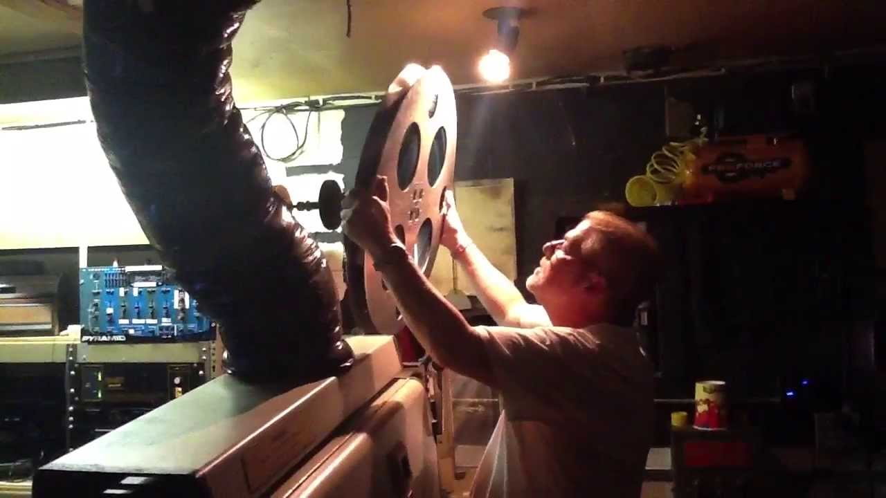 The Rt. 34 DriveIn in Earlville, Illinois YouTube