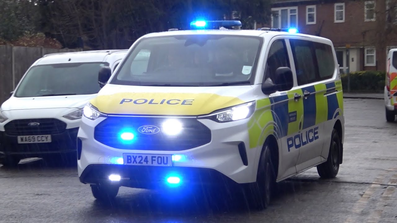 *BRAND NEW VAN* Metropolitan Police, New Mini Bus And MORE | Bexleyheath Police Station Shift Change
