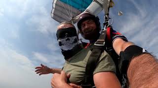 skydiving 1st time ..8000 ft!