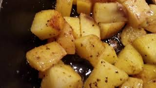 Crispy fried potatoes in a cast iron skillet without sticking!