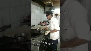 hii speed tandoori roti  maker gadwali chif🔥🔥🔥🍪😋😛😲 screenshot 3