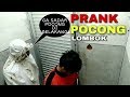 NGAKAK PRANK TEMAN LAGI KENCING SAMPAI KOCAR KACIR!! PRANK POCONG indonesia