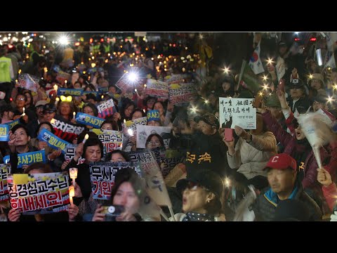정경심 구속 후 첫 촛불집회…"조국 구속" 집회도 / 연합뉴스TV (YonhapnewsTV)