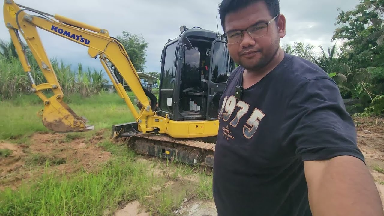 ใหม่รีวิว.รถขุดเล็ก โคมัตสุ komatsu PC30 #บริการรับจ้างทั่งไป. ☎️0808432910