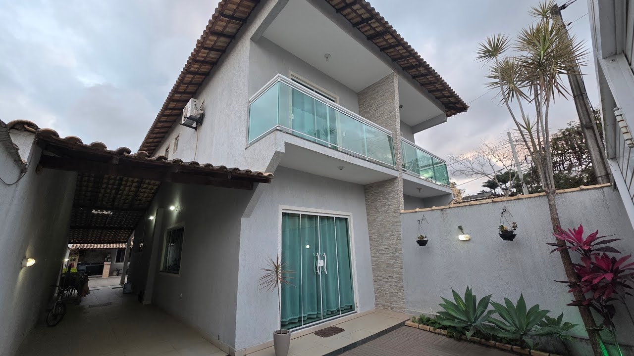 CASA COM 3 QUARTOS E QUINTAL PARA  PISCINA! RIO DAS OSTRAS!