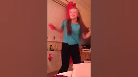 Julia Lloyd Dancing
