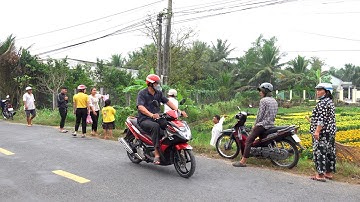 CÔ BA MIỀN TÂY ✅ Đang đi tảo mộ ông bà thì gặp cảnh này!