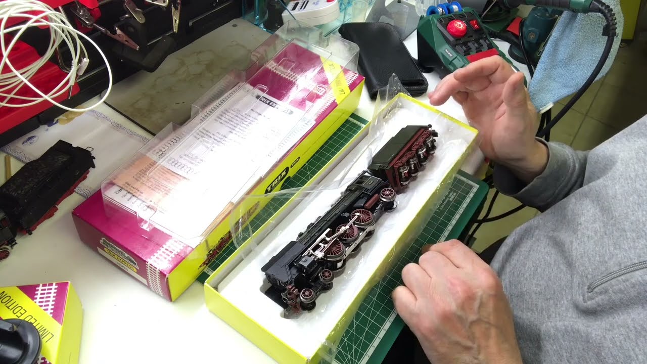 Trix Express Fahrer😜 Vorstellungen div. limitierter Trix Express Dampflokmodelle mit Schlepptender