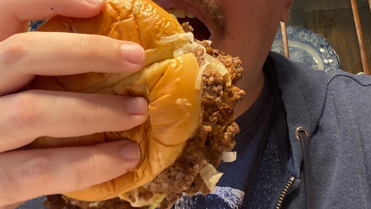 Bromans Reggie Mac burger review!! Erie pa!!🍔🍔🍔🍔🍔🍔🍔 YouTube