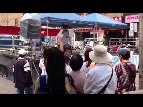 抱緊眼前人(Anita Mui 梅艷芳) Toronto Chinatown Festival 2014--Connie Chan