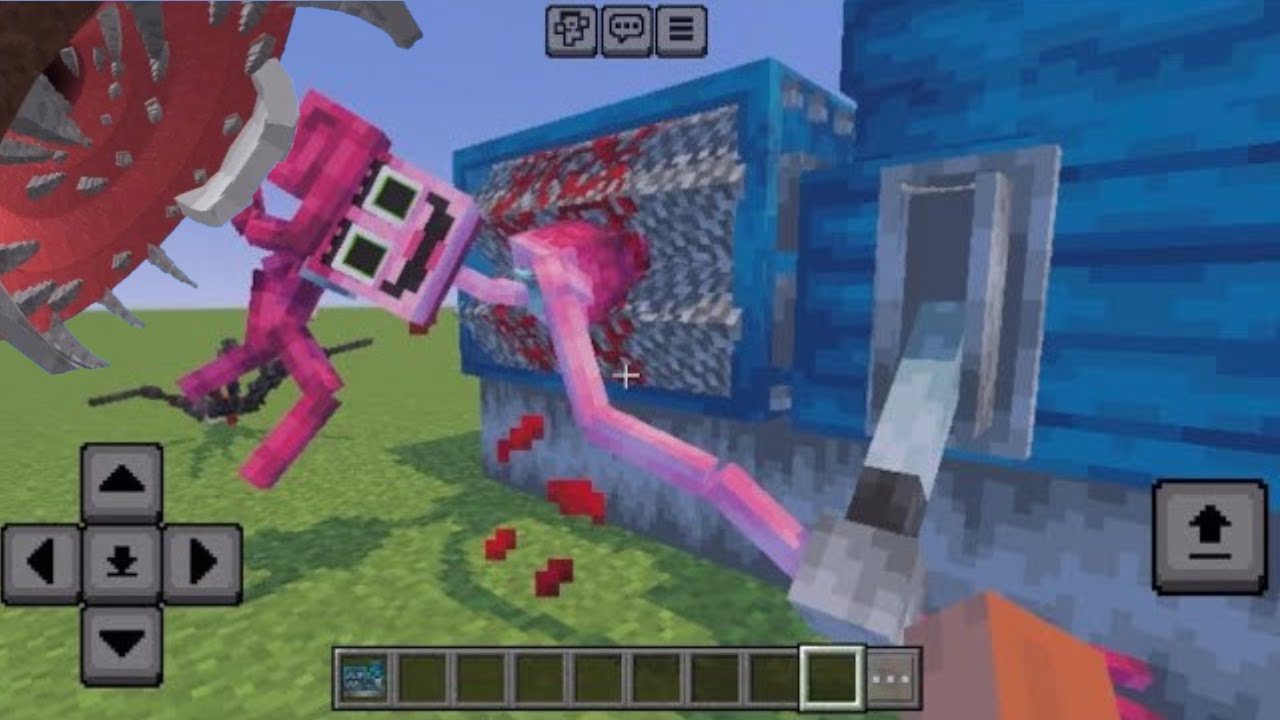 Poppy Playtime All Chapters MOD vs Modular Bosses Sandworm MOD in Minecraft PE