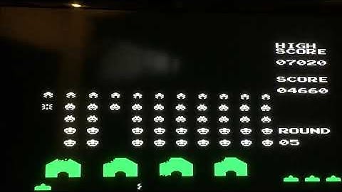 ARCADE games with sound effects / SPACE INVADERS / ATARI / retro arcade gameplay