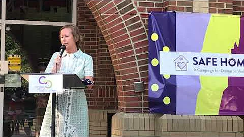 Marilyn Jacobs Preyer speaks at the Safe Homes, Ne...