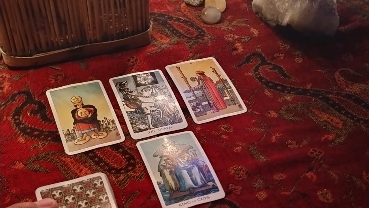 CONSULTA a las cartas del TAROT en VIVO y directo 🔮🕯️ - YouTube