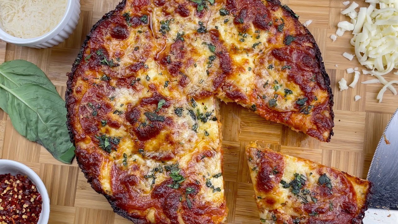 Crispy Cheesy Pan Pizza – Amy's Delicious Mess