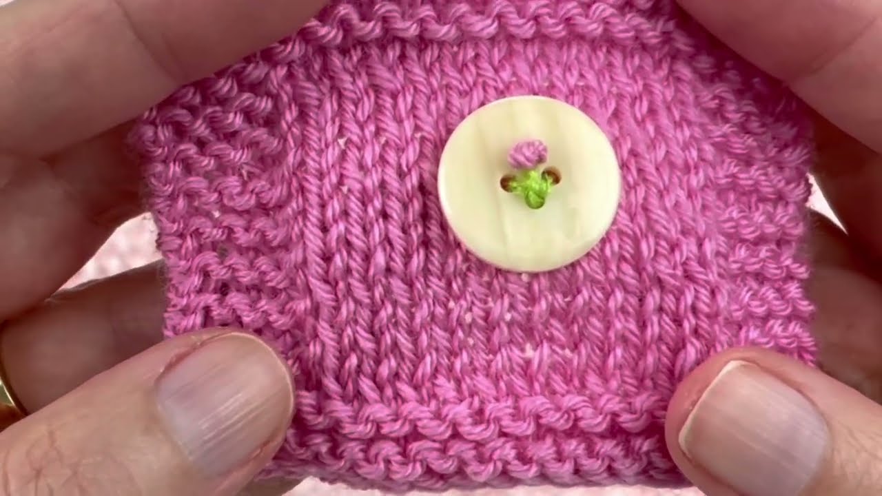 BOTÃO FLORZINHA-Aprenda a pregar um botão em forma de botão de rosa.