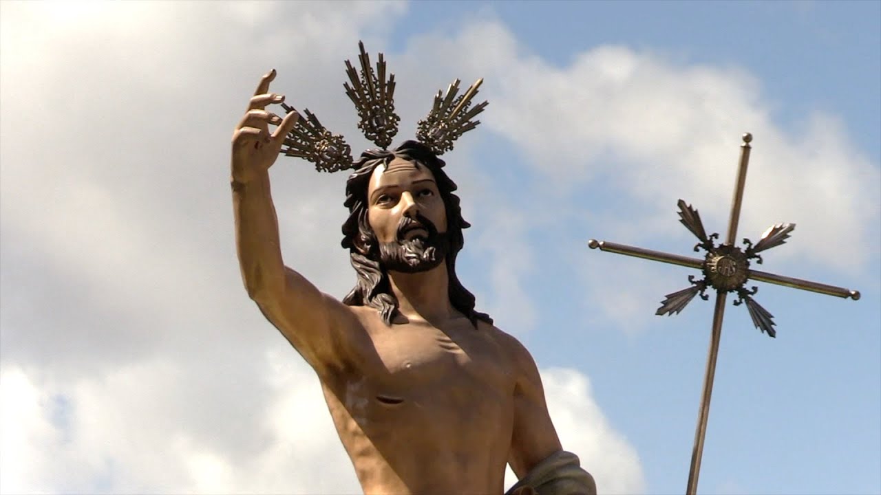 El Santísimo Cristo Resucitado bendice las calles de Melilla