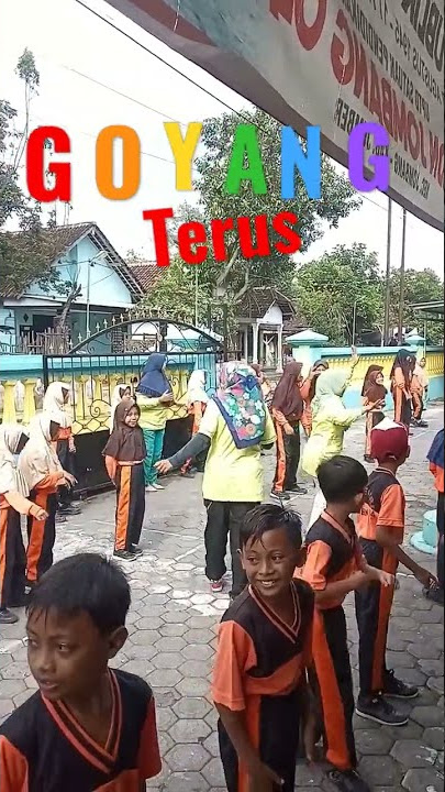 GOYANG ! Anak SD dan Guru