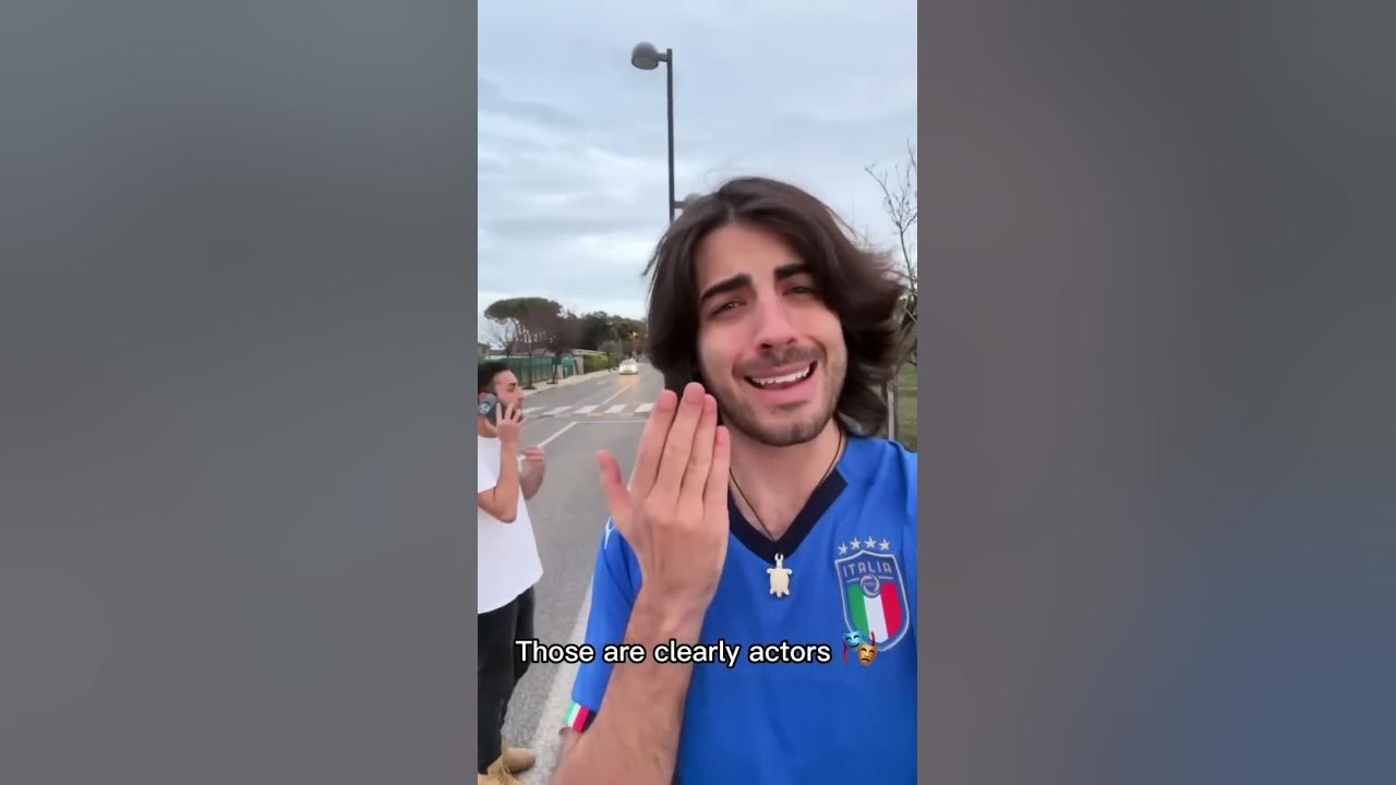 Italian hand gestures STEREOTYPES 🇮🇹 #shorts