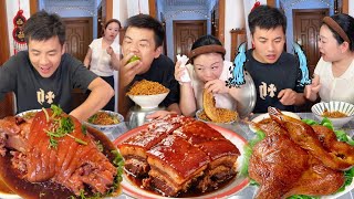 Жадный муж спрятал мясо и рульку, а ей достался только апельсин вместе с кожурой screenshot 1