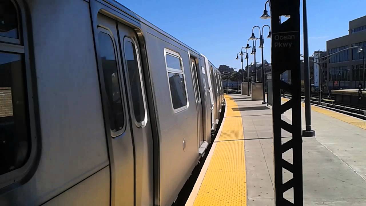 R160 Q Train arriving at Ocean Parkway - YouTube