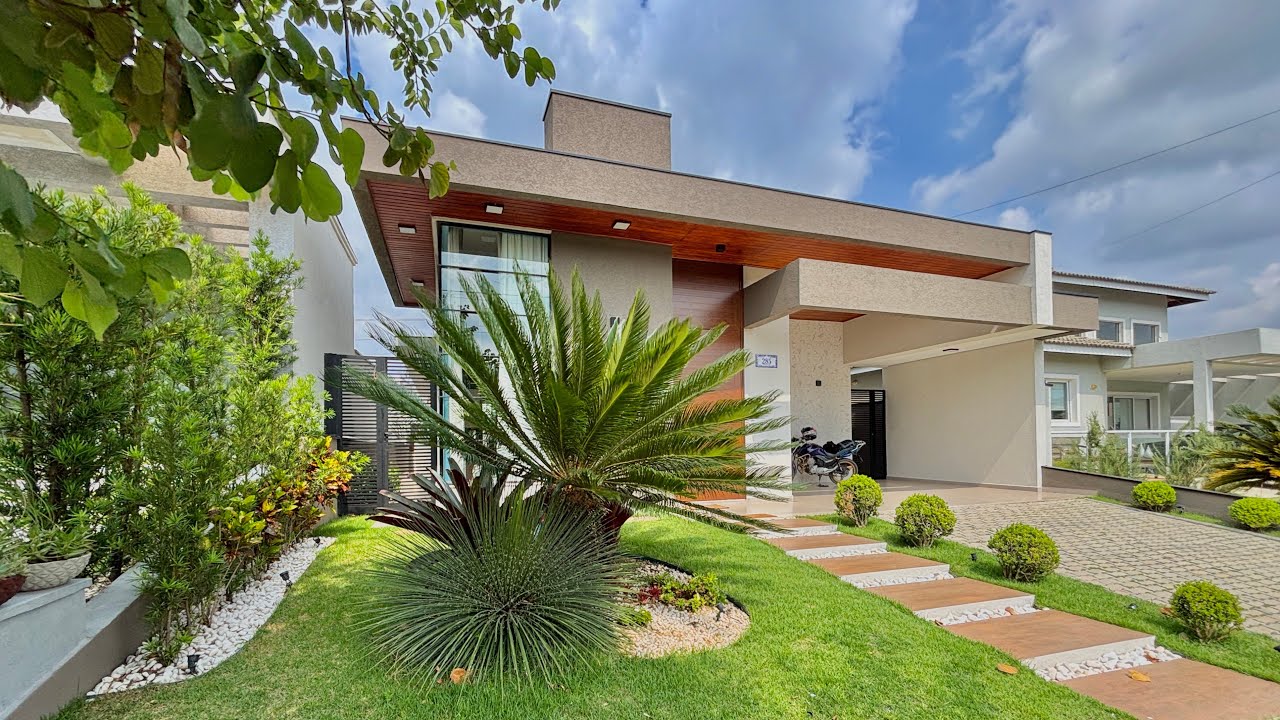Casa a venda em Atibaia 100% mobiliada!!! $1.390.000 em condomínio fechado!! 