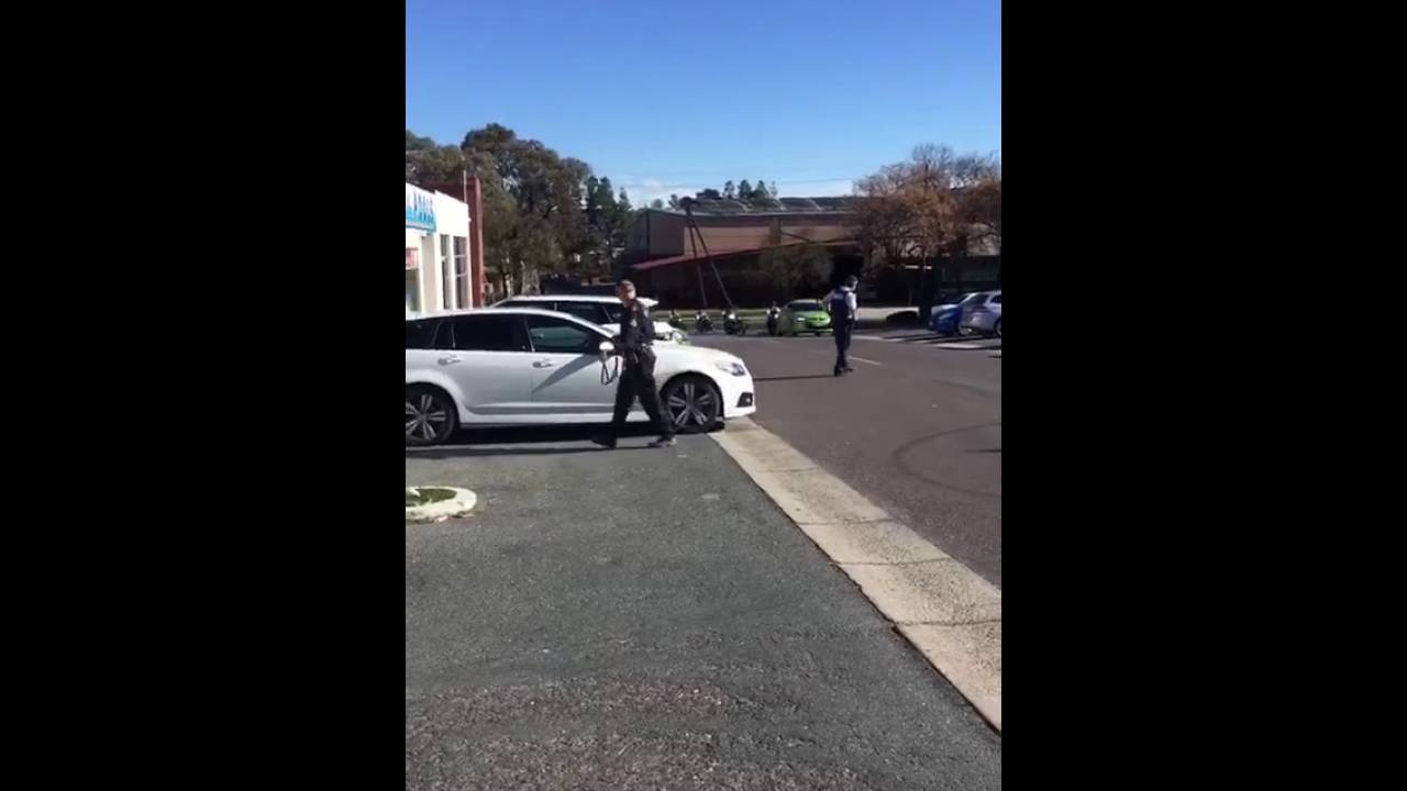 ⁣Comanchero Canberra Memorial run 2016  Road block breakdown