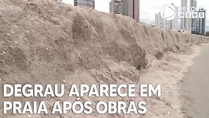 Após banhistas atolarem na Praia Central, 'areia movediça' acende