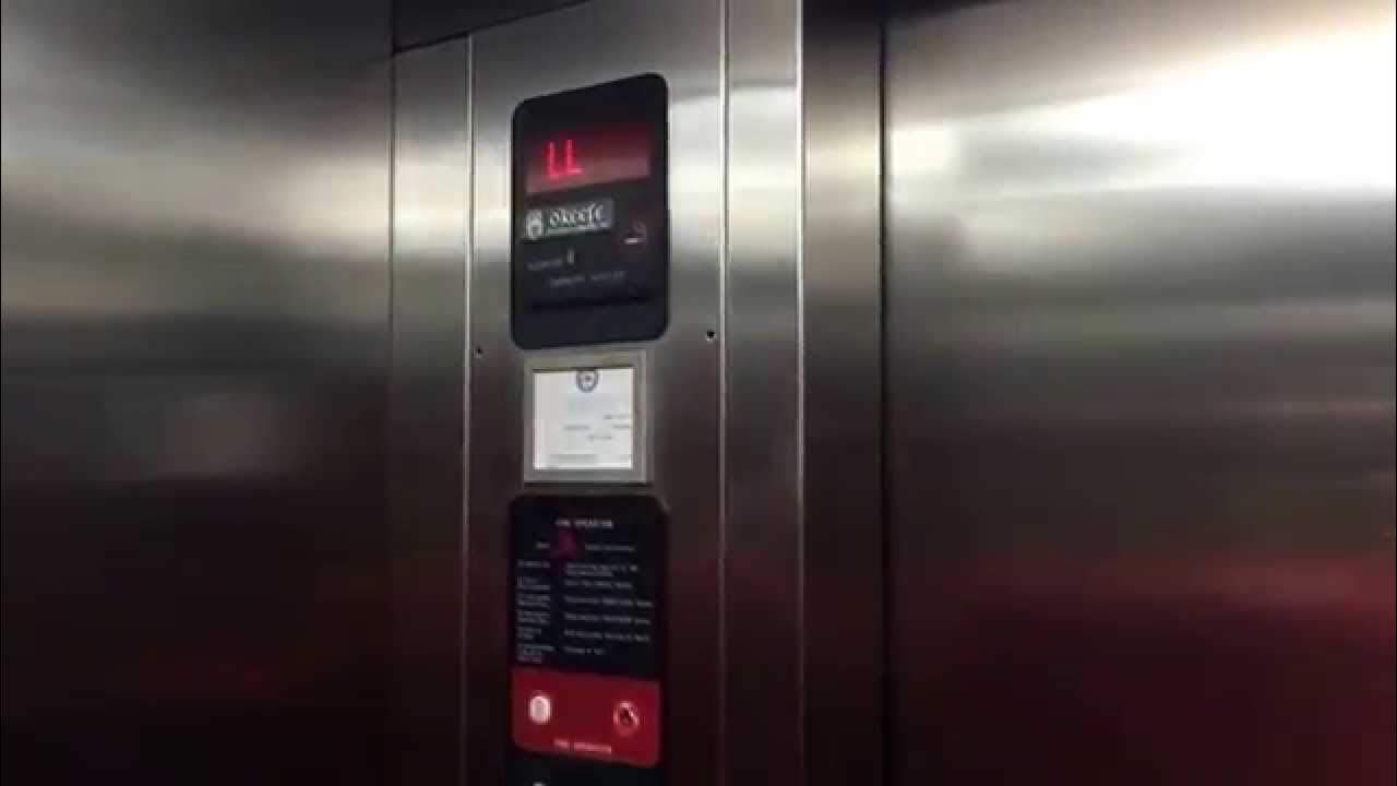 ThyssenKrupp Aurora Hydraulic Elevator MidTown Crossing (SE), Omaha