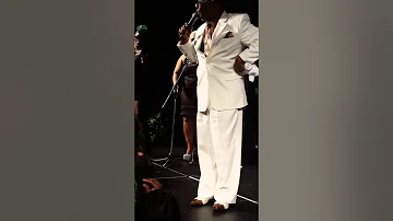 Carl Sims performing "I'm Trapped" 11/27/15