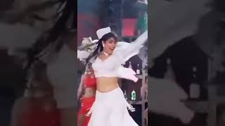 Raveena Tondon Vertical Edit