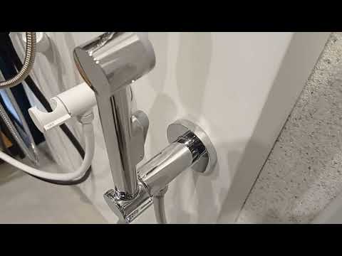 Чорний змішувач з гігієнічним душем Bossini Paloma Flat Mixer Set Італія, видео 1