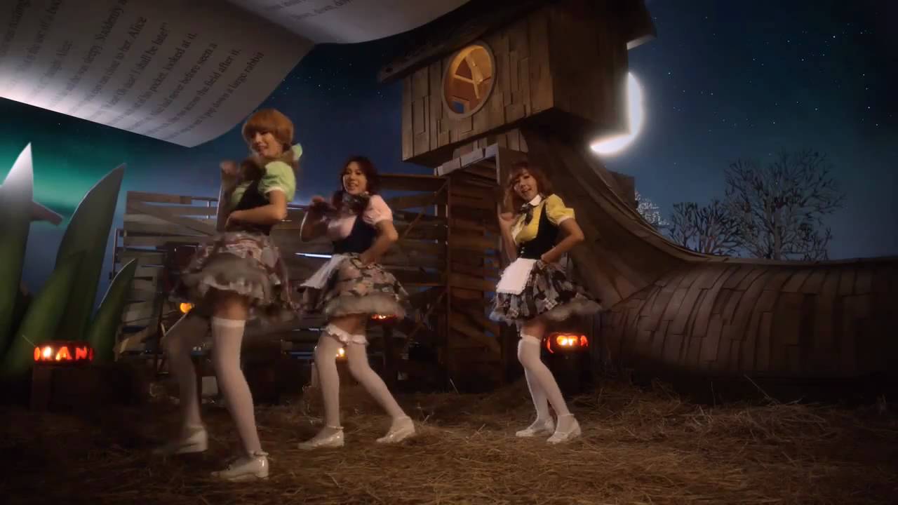 HD] Orange Caramel - A~ing ♡ [Full] MV - YouTube