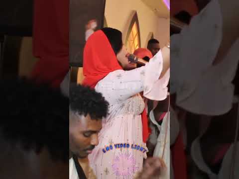 راجل يطبل لراجل 