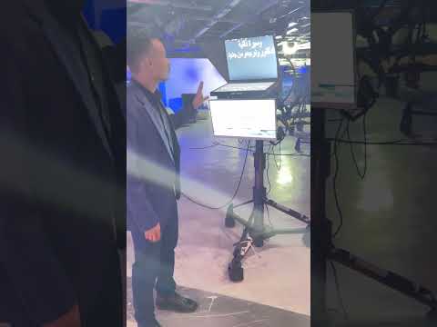 كيف يقرأ المذيع نشرة الأخبار الاوتكيو الاخبار نشرة الأخبار المذيع تدريب إعلام