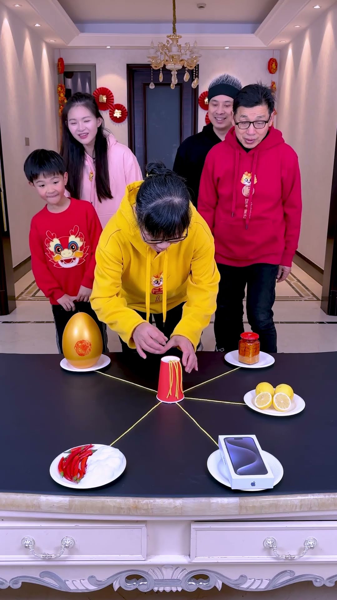 Draw The Rope Challenge, There Are So Many Things To Win#Funnyfamily#Partygames#Shorts#Challenge