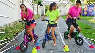 CIRCUITO DE MINI MOTO ENTRE NAMORADOS! - (INSANO) - KIDS FUN
